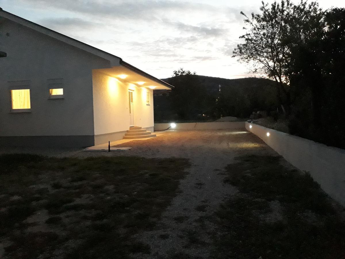 Little Mostar House Bagian luar foto