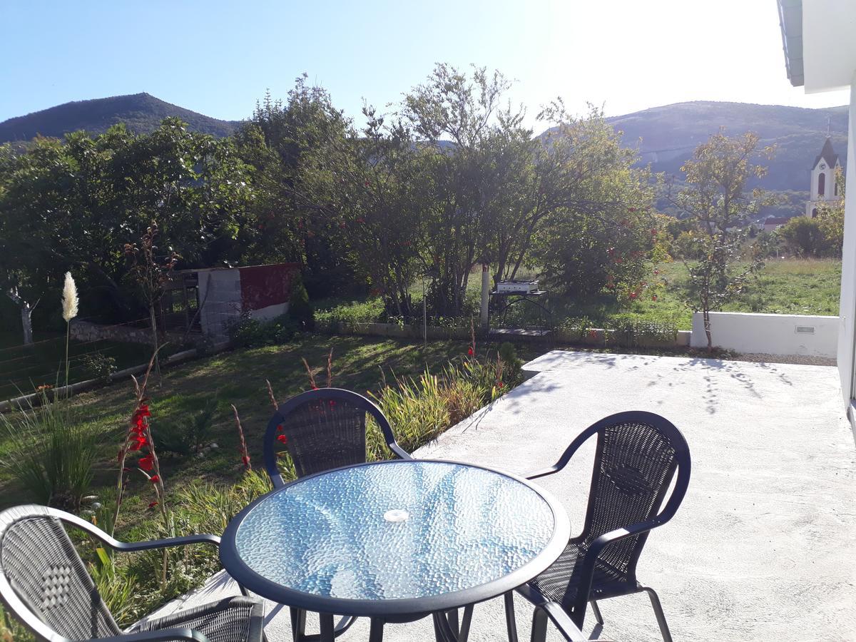 Little Mostar House Bagian luar foto