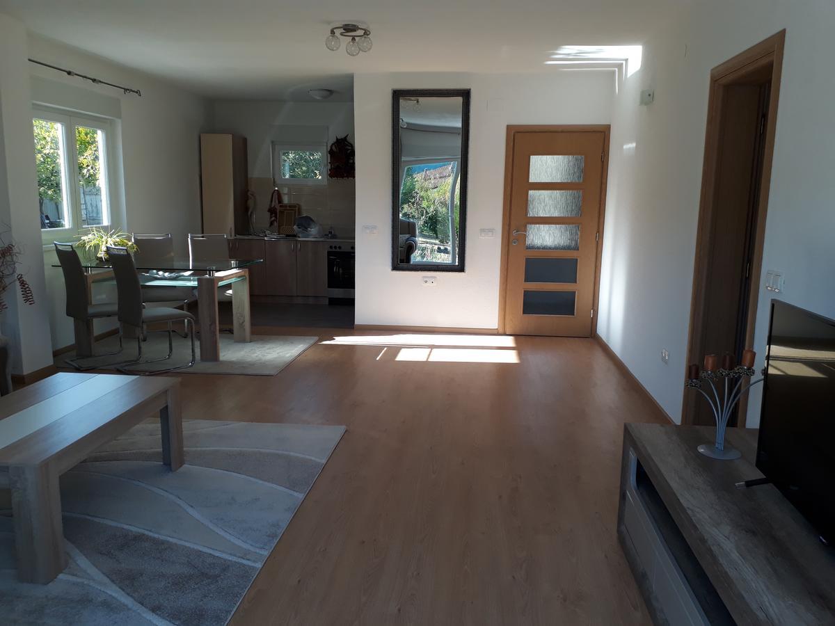 Little Mostar House Bagian luar foto